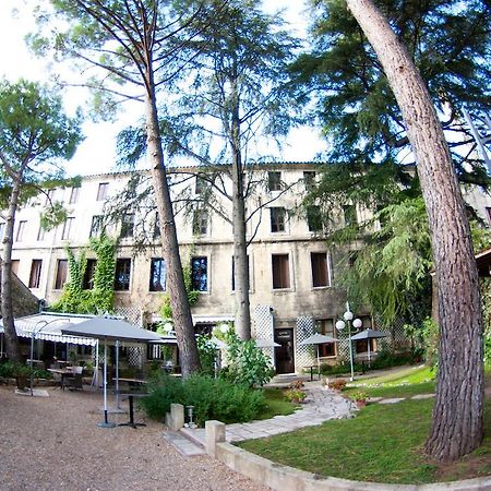 Auberge Du Pont Romain Sommières Екстериор снимка