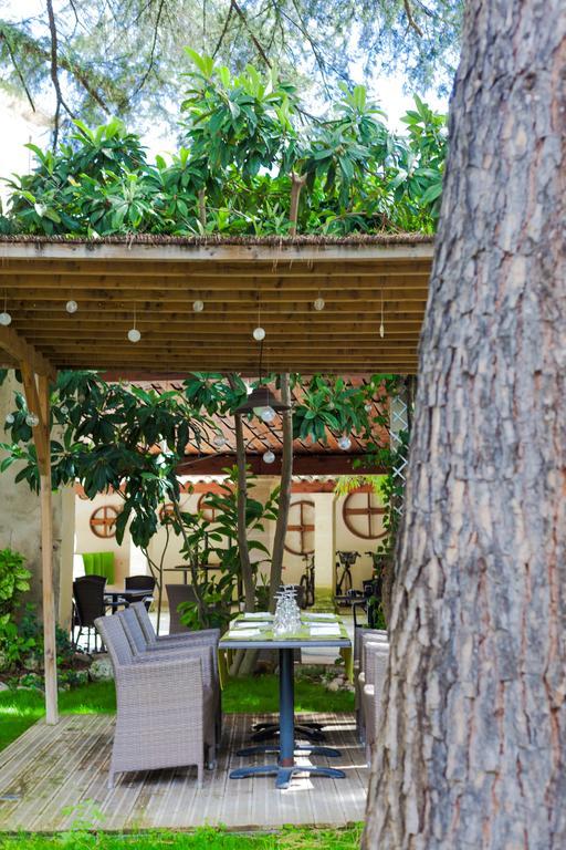 Auberge Du Pont Romain Sommières Екстериор снимка