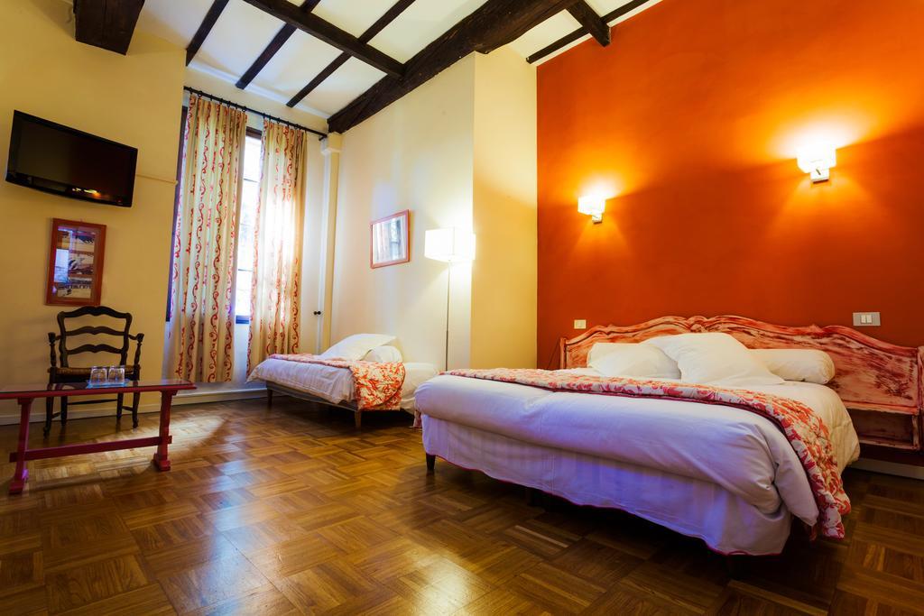 Auberge Du Pont Romain Sommières Стая снимка