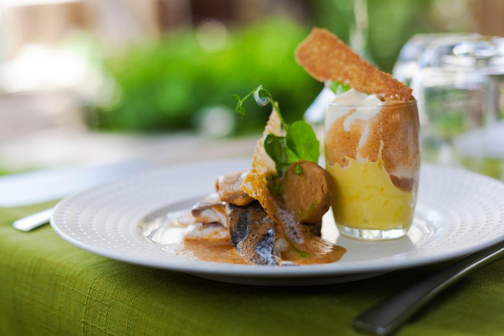 Auberge Du Pont Romain Sommières Екстериор снимка