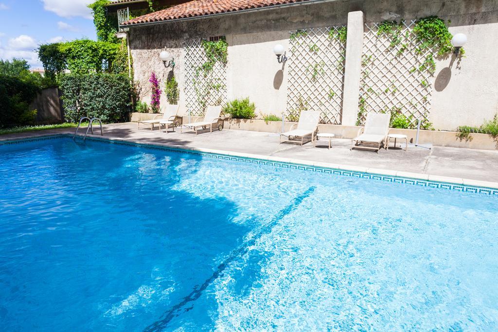 Auberge Du Pont Romain Sommières Екстериор снимка